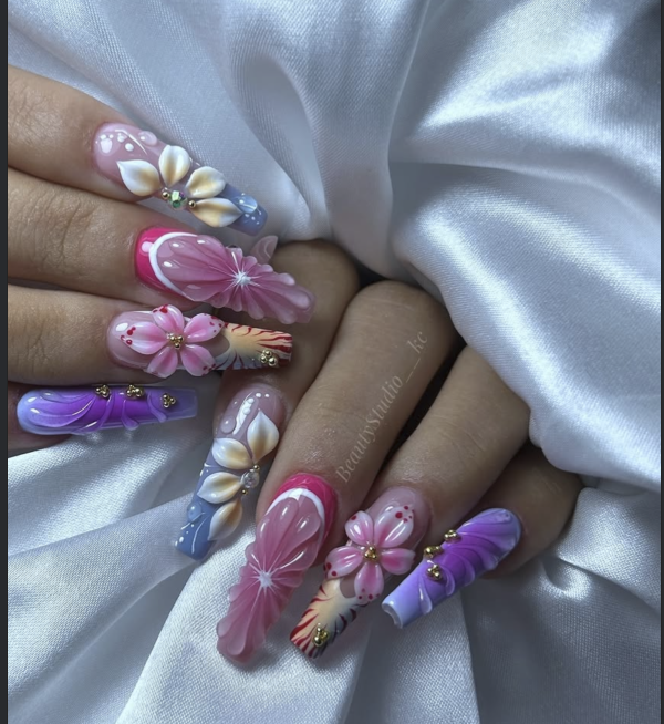 Nail art floral tropical - Niveau 4